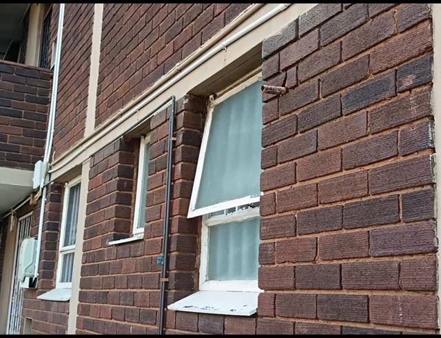 2 BEDROOM APARTMENT FOR SALE IN WINDERMERE